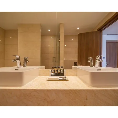 Hotel Leonardo Boutique Larnaka