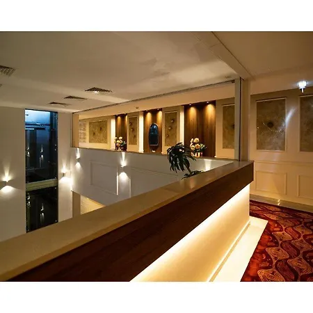 Leonardo Boutique 4* Larnaka