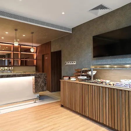 Leonardo Boutique 4*