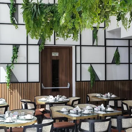 Leonardo Boutique 4* 拉纳卡