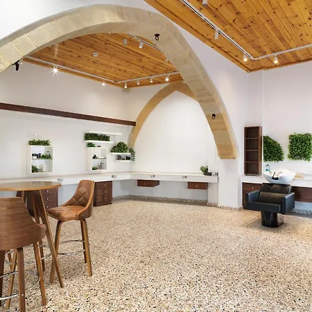 Ξενοδοχείο Leonardo Boutique 4*