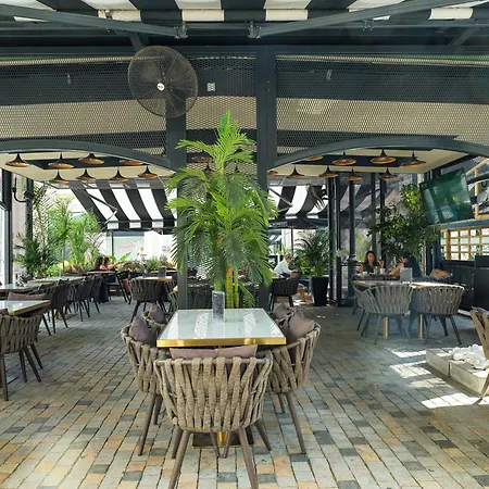 Leonardo Boutique Hotel