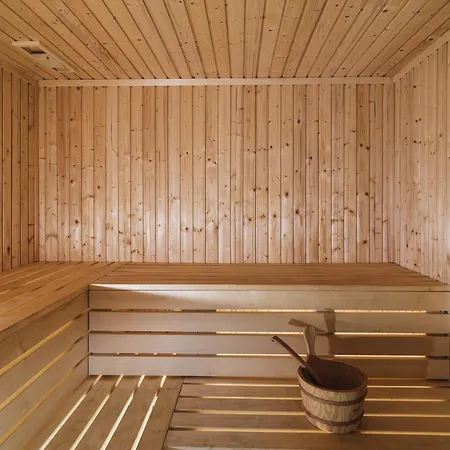 Hotel Leonardo Boutique 4*