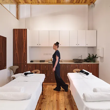 Leonardo Boutique Hotel 4*