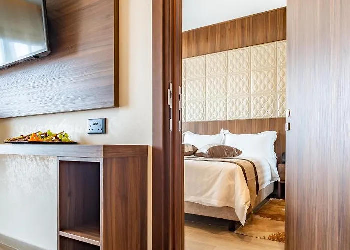 Hotel Leonardo Boutique Lárnaca