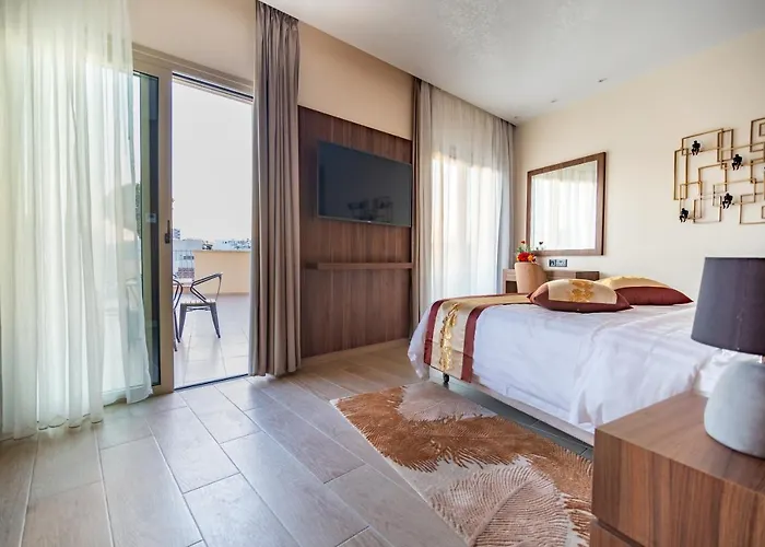 Leonardo Boutique 4* Lárnaca