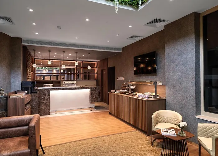 Leonardo Boutique Hotel 4*