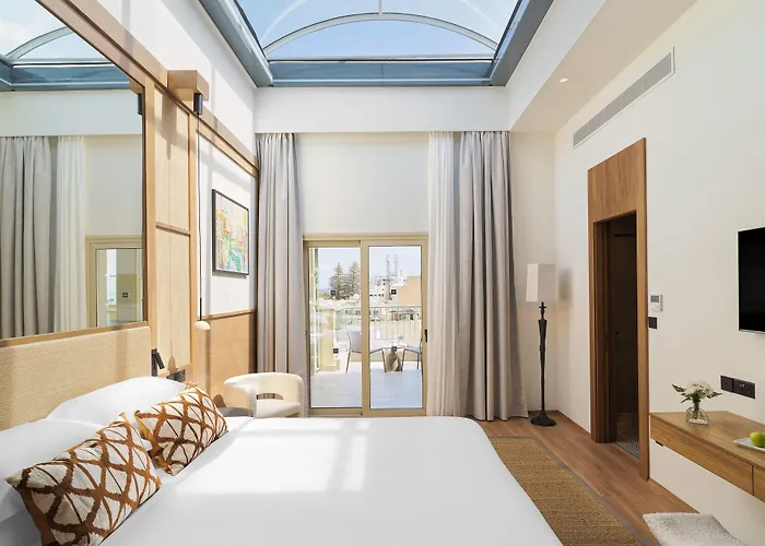 Hotel Leonardo Boutique Lárnaca