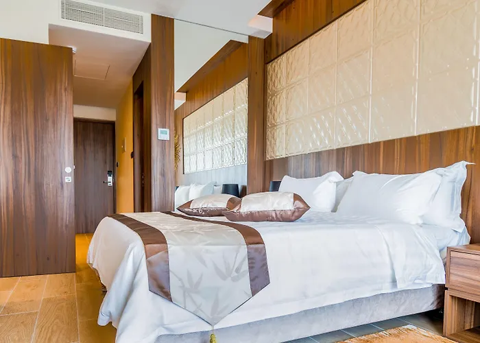 Leonardo Boutique 4*