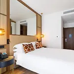 Hotel Leonardo Boutique 4*