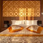 Leonardo Boutique Hotel