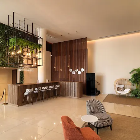 Ξενοδοχείο Leonardo Boutique 4*