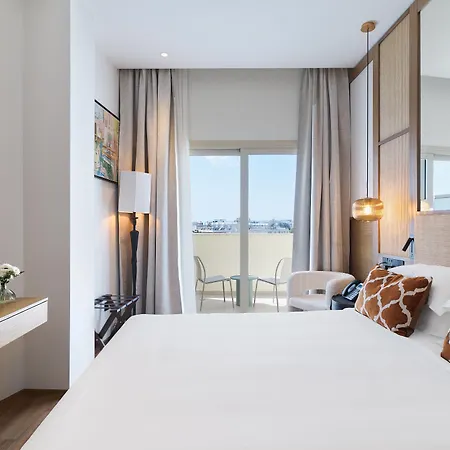 Leonardo Boutique 4* 拉纳卡