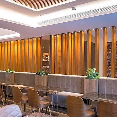 Leonardo Boutique Hotel