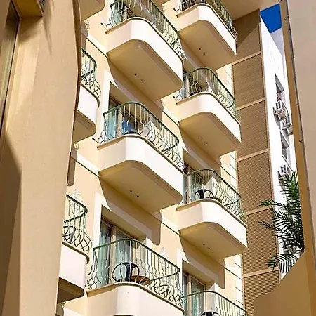 Leonardo Boutique Hotel 4*
