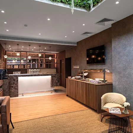 Leonardo Boutique Ξενοδοχείο 4*