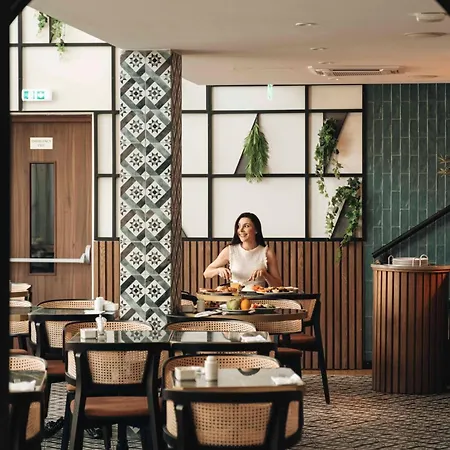 Leonardo Boutique Ξενοδοχείο 4*